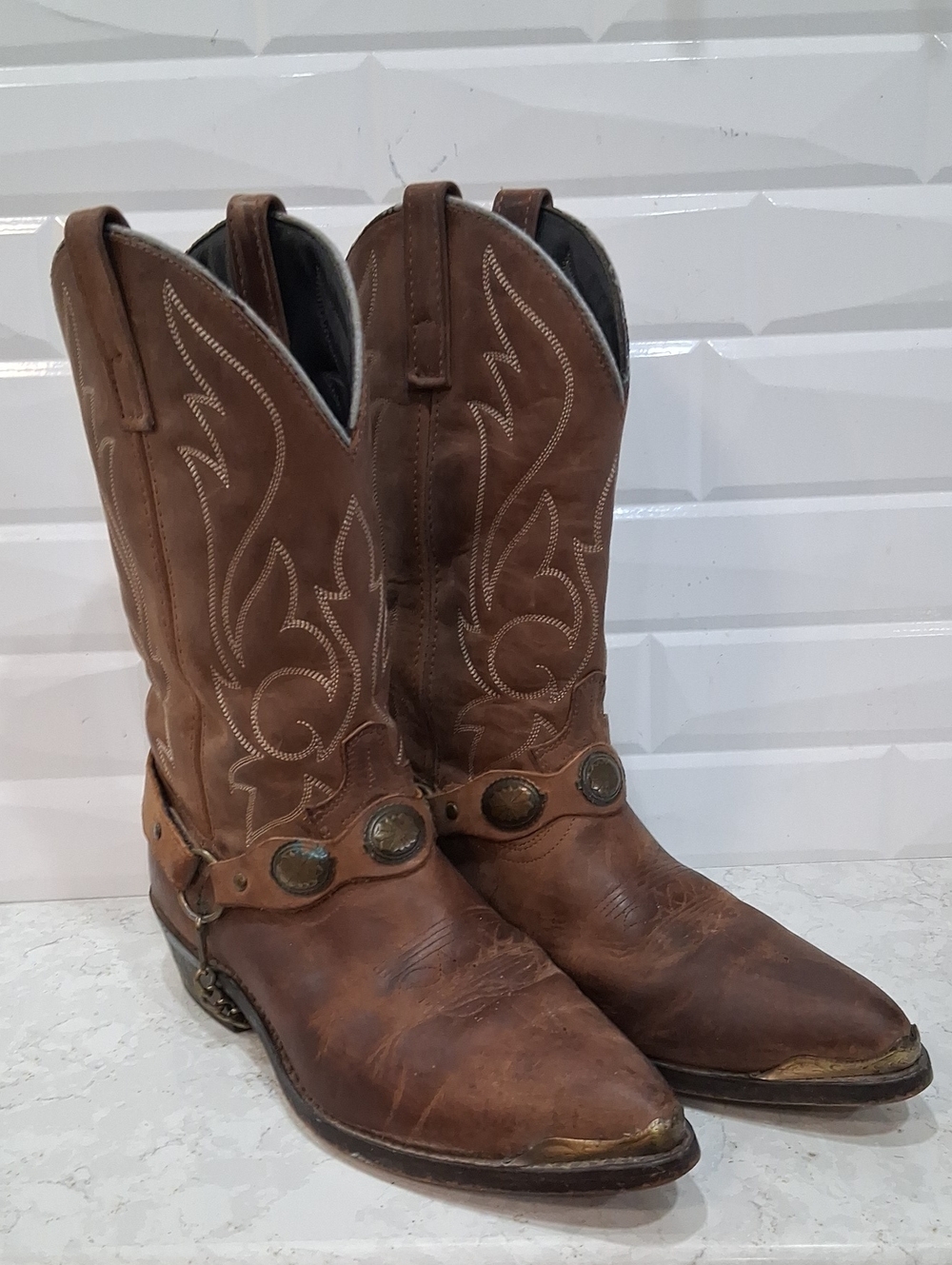 Masterson Boot Co. Mens Brown Distressed Leather J- Toe Western Boot Size 8.5 EW